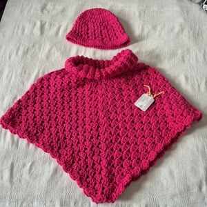 Handcrafted girls size small pink crochet poncho with matching hat NEW